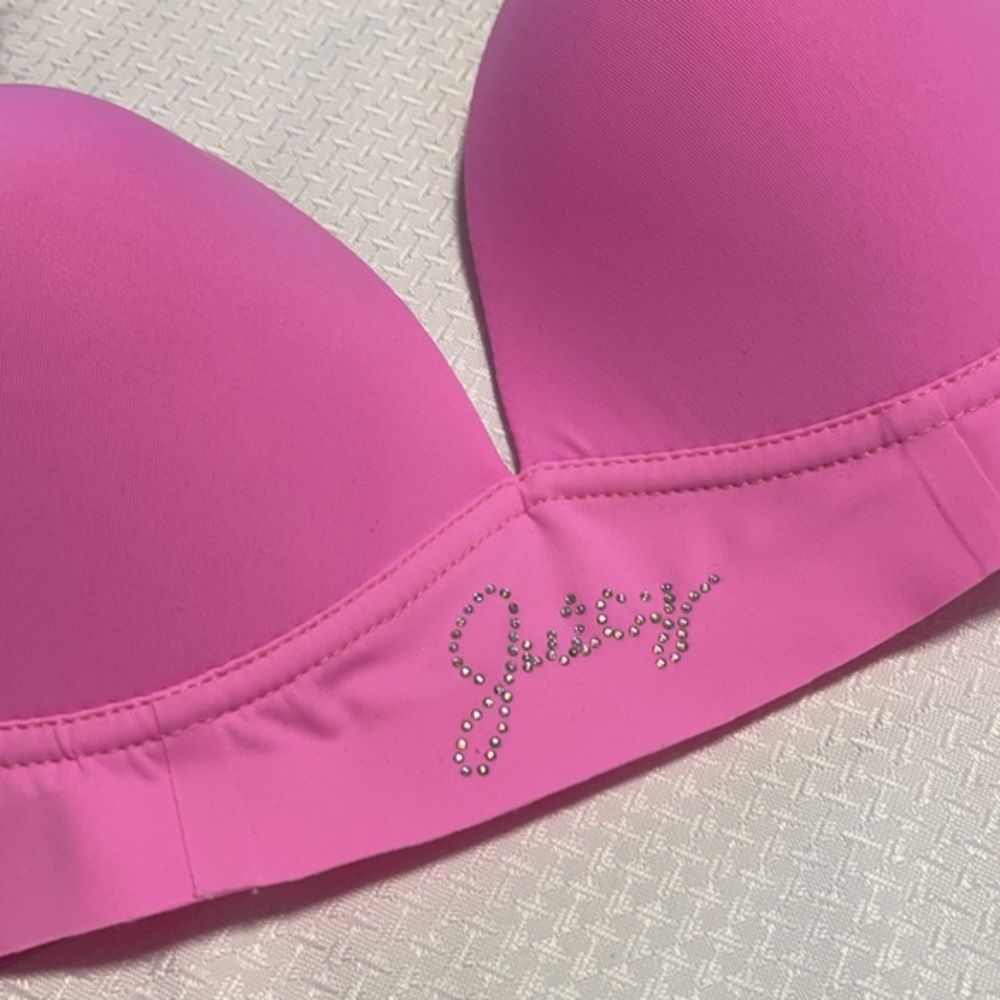 Juicy Couture Intimates with Rhinestone - Picture 5 of 11